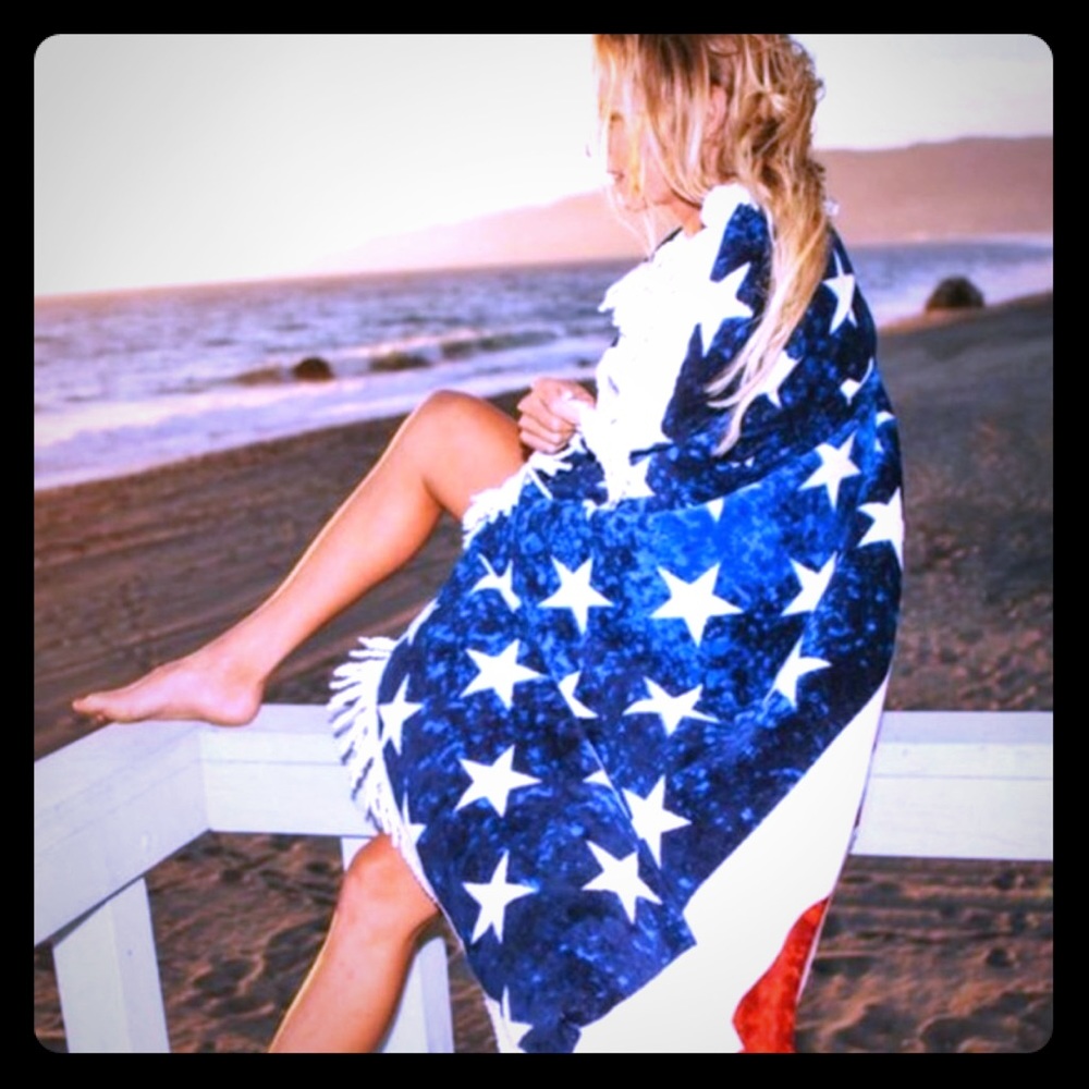 🇺🇸REDUCED🇺🇸 HUGE 60”NWT BEACH BAG NECESSITY